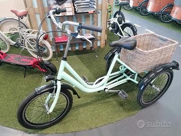 Triciclo verde
