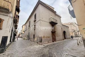 Stabile - Palazzo a Aversa Via Francesco Orabona