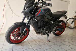 Mt-09 2021 con varie migliorie