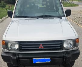 MITSUBISHI Pajero (2000-2007) - 2000