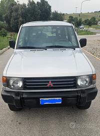 MITSUBISHI Pajero (2000-2007) - 2000