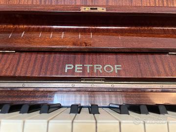 Pianoforte verticale Petrof