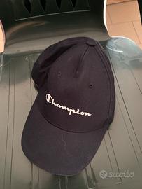 Cappello Champion