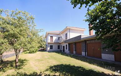 VILLA SINGOLA A CASSANO MAGNAGO