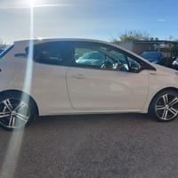 PEUGEOT 208 BlueHDi 100 3 porte GT Line