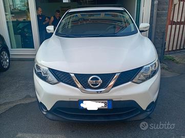 Nissan Qashqai 1.2 DIG-T Acenta