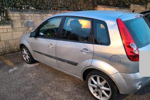 Ford Fiesta 1.2 benzina