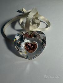 Swarovski – Ornamento in cristallo con cuore rosa