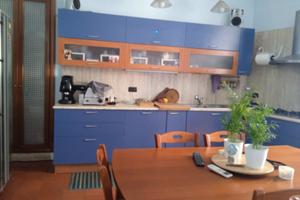 Vomero, 100 mq tripla esposizione con posto auto