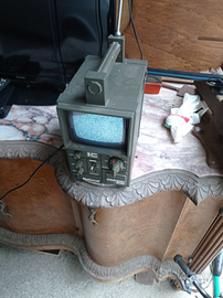 TV portatile anni 70 National commando 505