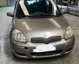 TOYOTA Yaris - 2003