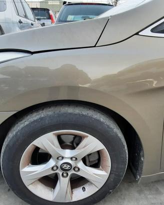 HYUNDAI I40 STATION WAGON 2010 - PARAFANGO SINISTR