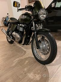 Triumph thruxton 900