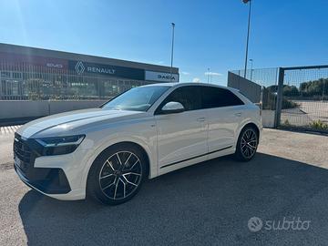 Audi Q8 50 tdi mild hybrid