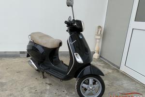 Piaggio Vespa 125 LX