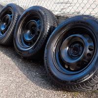 Pirelli 215 60R16 invernali+cerchi 50 euro TUTTO !