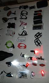 Accessori Bici.  Luce + Pompa + Cavalletto +