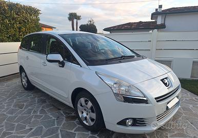 peugeot 5008 2011