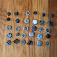 30 bottoni vintage di diverso tipo, alcuni ww1/ww2