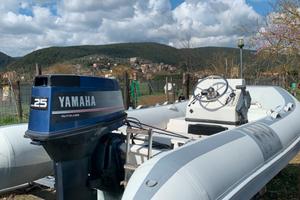 Gommone + motore Yamaha top700 + carrello