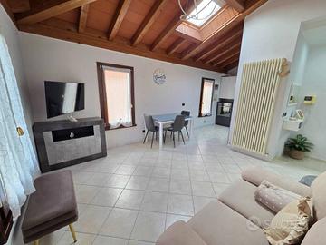 Appartamento di 94 m² con 4 locali e box auto a Me