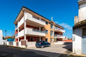 Recente trivano con ascensore