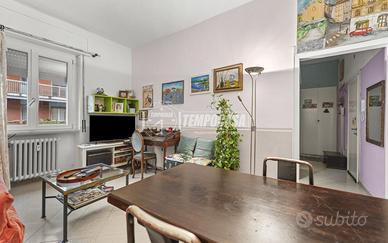 Grazioso bilocale ristrutturato in contesto tranqu