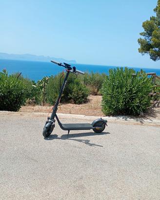 monopattino elettrico  Navee  V25I pro 2