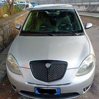 LANCIA Y 1.2 BENZINA USATO SIURO ! x neo patentati