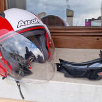 Casco jet con mentoniera estraibile