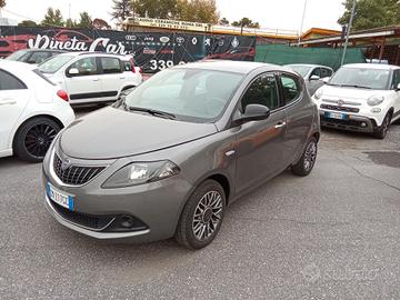 Lancia Ypsilon 1.0 FireFly 5 porte S&S Hybryd Gold