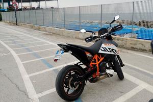 KTM Duke R 690