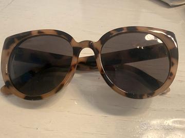 Occhiali da sole oversize tartarugati
