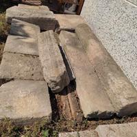 Elementi architettonici in pietra di San Marino