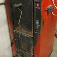 Caldaia da riscaldamento a legna