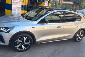 Ford Focus 1.5td Active full optional