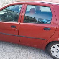  Fiat punto rossa