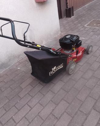 tagliaerba á scoppio 