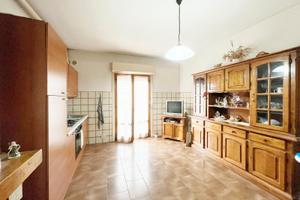 Appartamento di 120 mq con tre camere. U/980