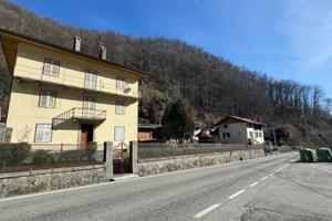 Villa di 397 m² con più di 5 locali e box auto a C