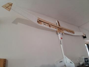 aliante in balsa da completare