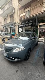 Lancia y