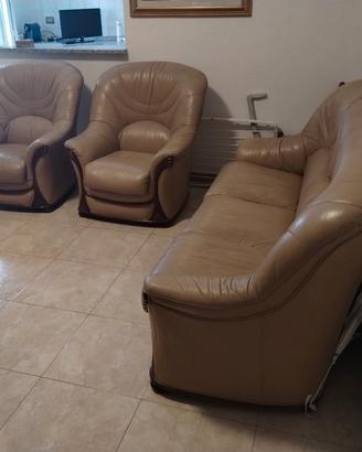 Divano + 2 poltrone di pelle