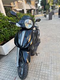Beverly 500