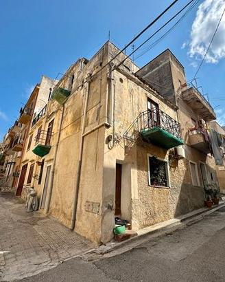Casa indipendente a Castellammare, Via G. Bovio