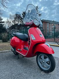 Vespa GTS 250 i.e