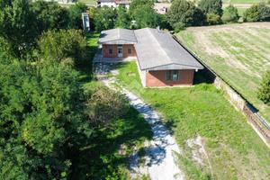 CAPANNONE A PIZZIGHETTONE