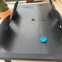 Tavolo da esterno con 4 sedie