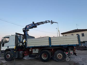 Iveco 180E34 ribaltabile con gru PM 23SP con jib