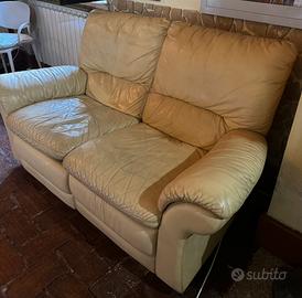 Divano in pelle da 2 posti